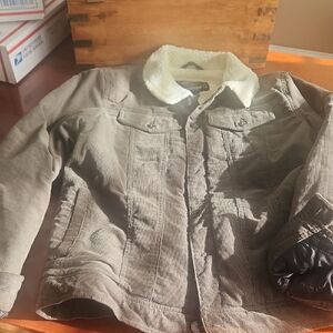 BEAUTIFUL GIANT  Corduroy Sherpa Jacket - Green